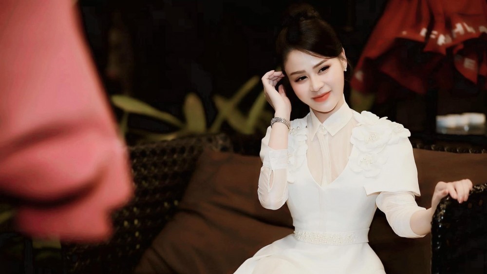 Lương Thu Trang: 'Cô Minh' trong Hướng dương ngược nắng mang cho tôi năng lượng tích cực