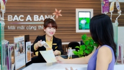 Ngân hàng tung loạt khuyến mại lì xì khách hàng sau Tết