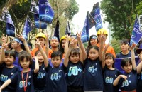 the gioi dong loat tat den huong ung gio trai dat 2019