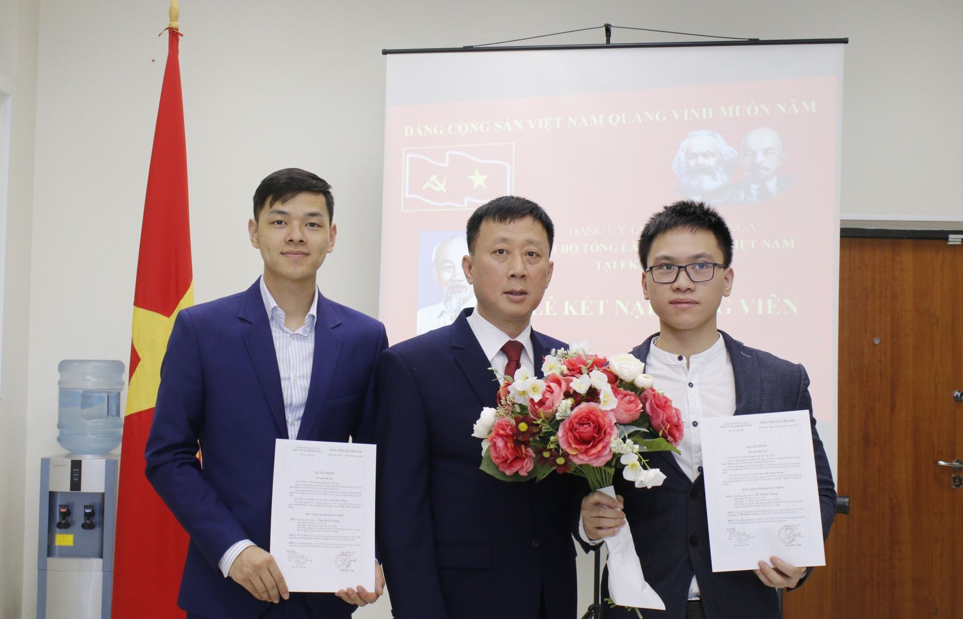 Những gương mặt đảng viên mới trên trên vùng đất Ural - Thủ phủ miền Trung của LB Nga