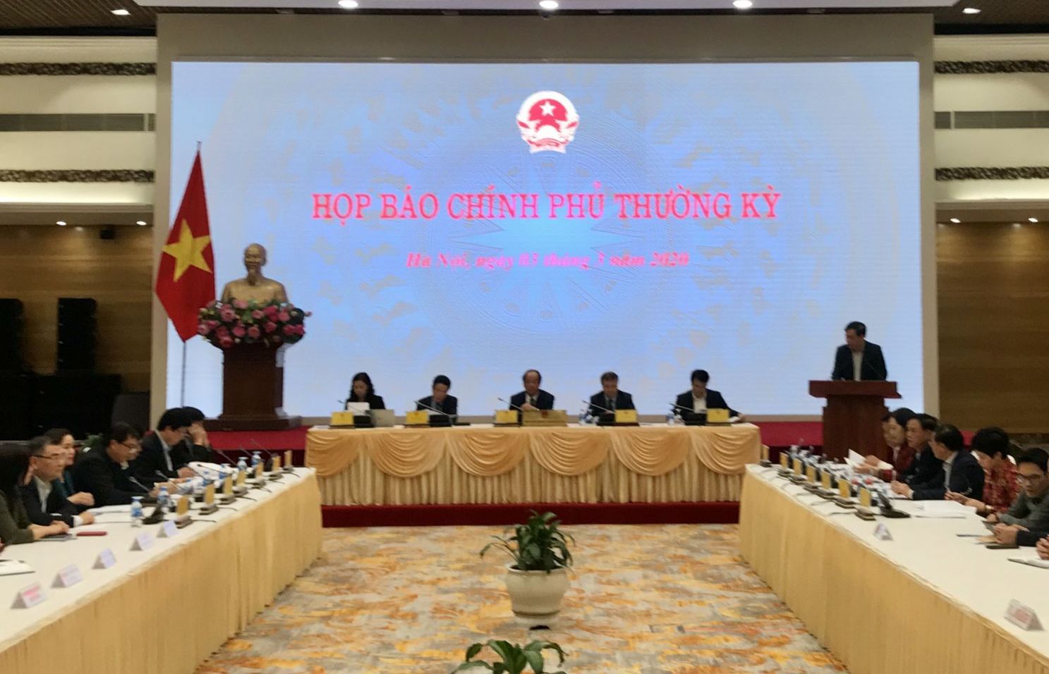 Kinh tế Việt Nam đang gặp nhiều khó khăn bởi dịch bệnh Covid-19