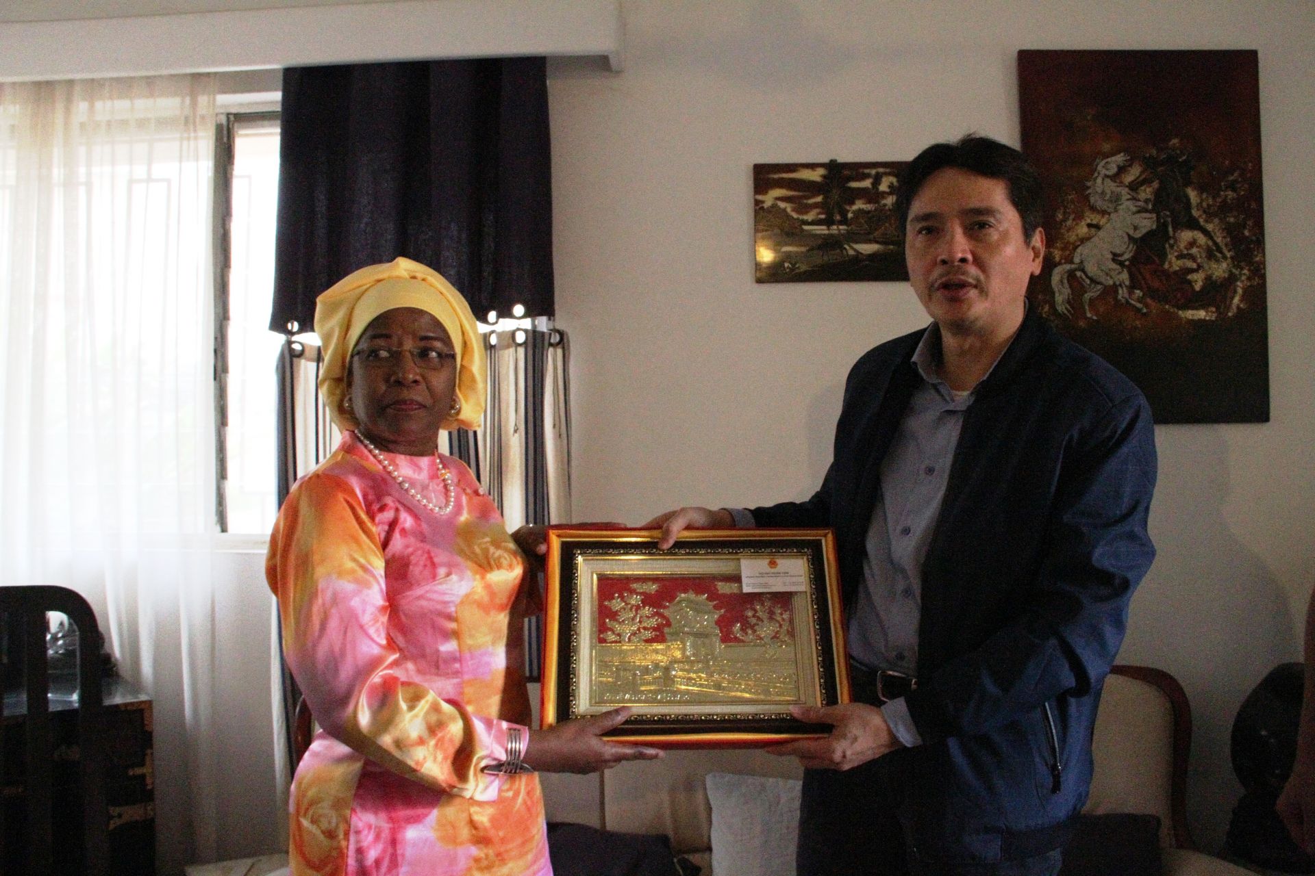 Gặp gỡ đại diện cộng đồng người Việt và hội Vovinam Việt võ đạo tại Senegal gap go dai dien cong dong nguoi viet va hoi vovinam viet vo dao tai senegal