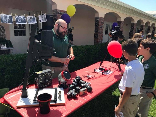 Có gì trong ngôi trường 'nhà giàu' mà quý tử Barron Trump theo học?