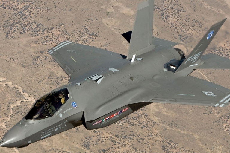 Nhật Bản tạm dừng hoạt động của toàn bộ máy bay quân sự