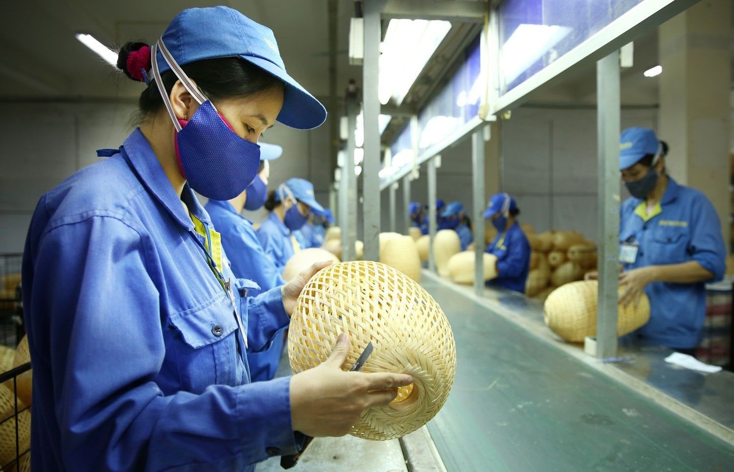 EuroCham: Cần đưa ra những biện pháp mạnh mẽ hơn để hỗ trợ doanh nghiệp vượt 'bão' Covid-19