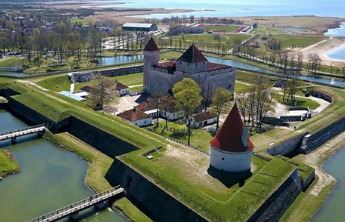 Sau một trận bóng 'đảo corona' thành điểm nóng Covid-19 của châu Âu