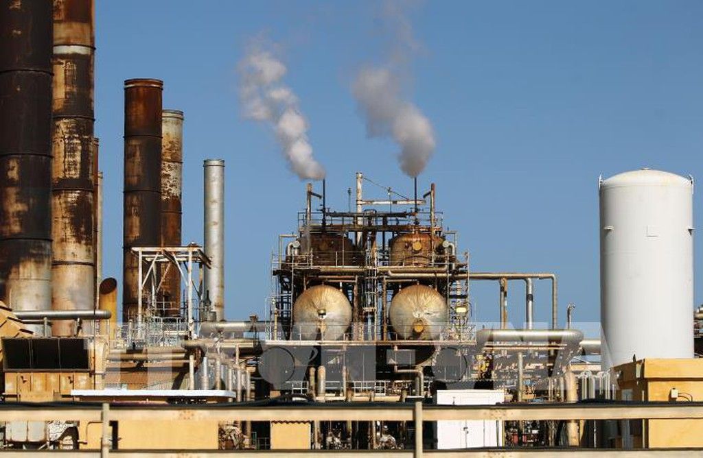 'Ông lớn' dầu mỏ thu lợi khủng