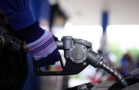 gia dau tiep tuc tang nho no luc cat giam nguon cung cua opec