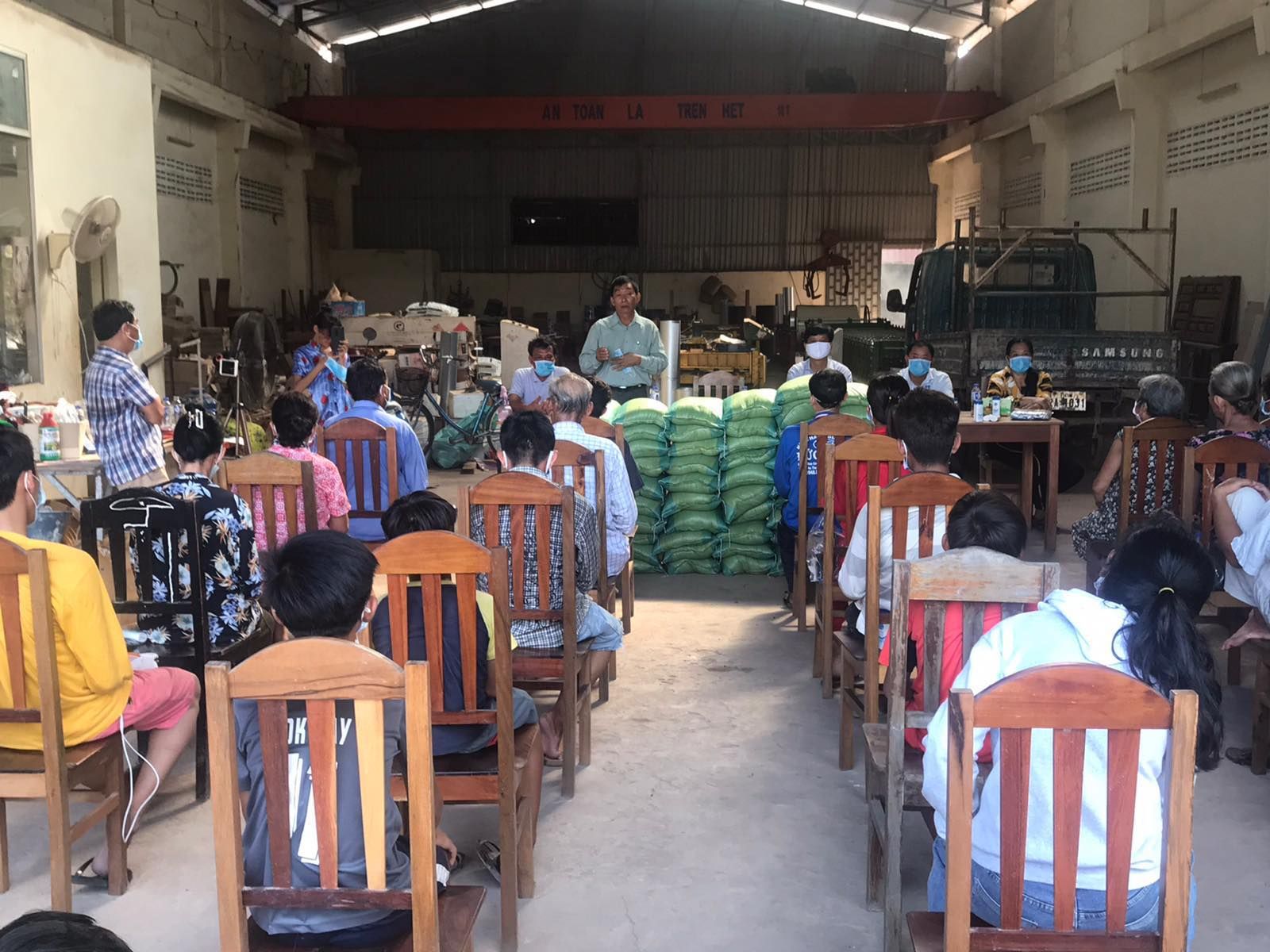 Dịch Covid-19: Những tấm lòng vàng gửi tới bà con gốc Việt ở Campuchia dich covid 19 nhung tam long vang gui toi ba con goc viet o campuchia