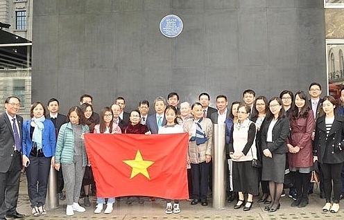 Kỷ niệm 129 năm ngày sinh Chủ tịch Hồ Chí Minh tại Vương quốc Anh