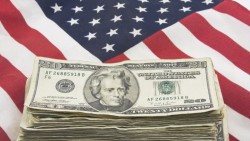 Fed sẽ tiếp tục tăng lãi suất? Chuyên gia dự đoán khả năng kinh tế Mỹ suy thoái