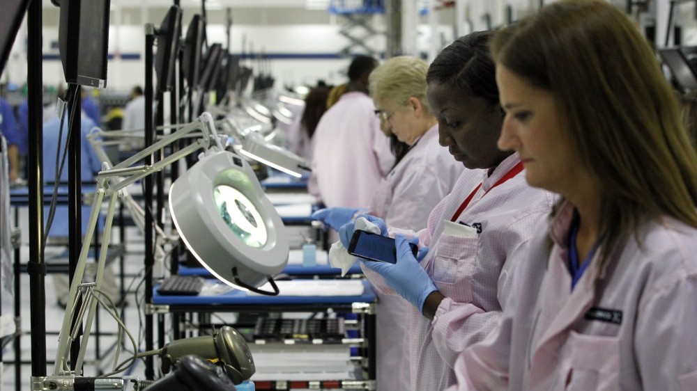 Nhân lực ngành sản xuất thiếu hụt, kinh tế Mỹ có thể bị 'cuốn trôi' 1.000 tỷ USD