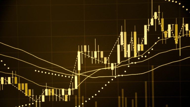 Giá vàng hôm nay 9/5: Tăng mạnh nhất trong 4 tháng, giới đầu tư hưng phấn, chờ vàng vượt 1.850 USD