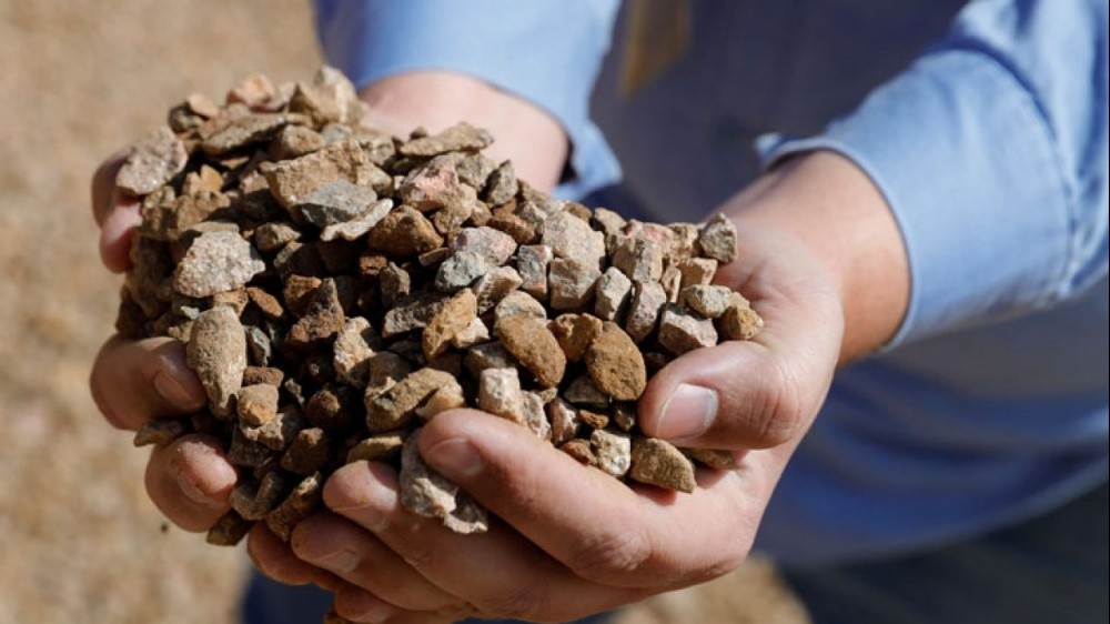 Trung Quốc tiếp tục miễn thuế cho 79 mặt hàng nhập khẩu từ Mỹ, trong đó có quặng đất hiếm