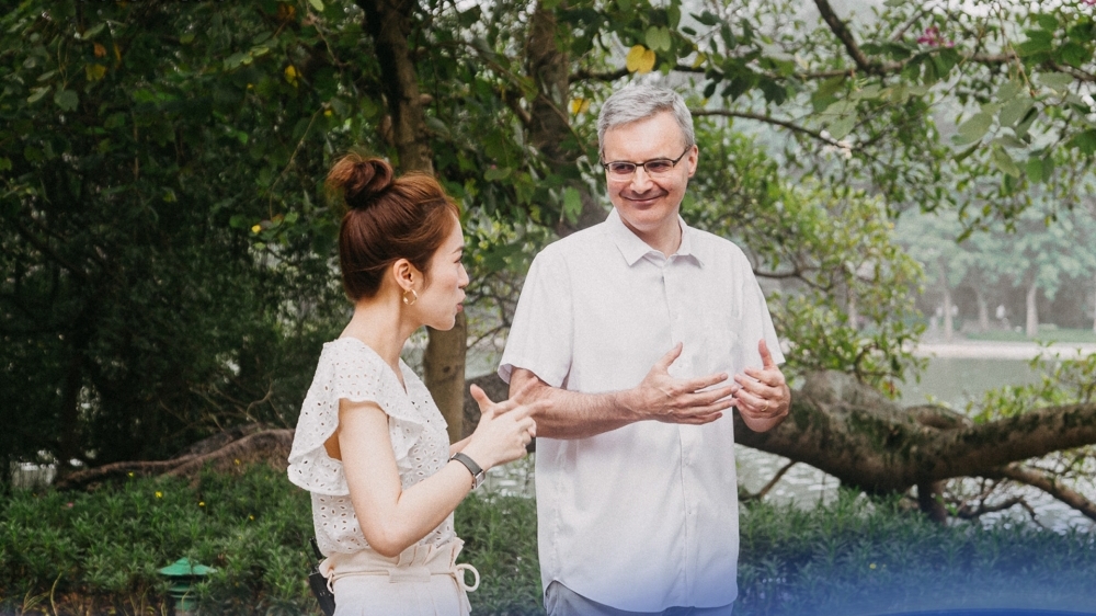 Hồ Gươm - 'nàng thơ' xinh đẹp trong lòng Đại sứ Pháp Nicolas Warnery