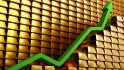 Giá vàng hôm nay 6/11, Giá vàng tăng thẳng đứng, băng băng vượt mốc kháng cự, SJC cột chặt ngưỡng 58 triệu VND