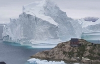ben trong dao greenland hon dao ong trump muon mua lai co gi dac biet