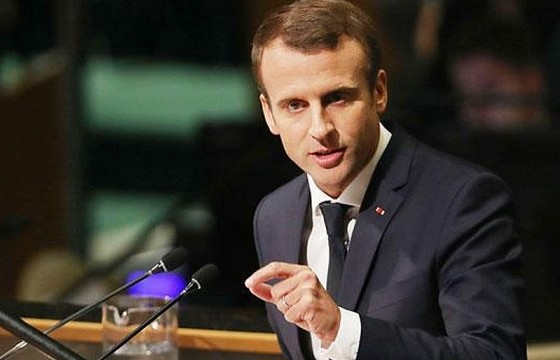 Tổng thống Pháp cùng huyền thoại âm nhạc Elton John kêu gọi cộng đồng chung tay đẩy lùi HIV/AIDS