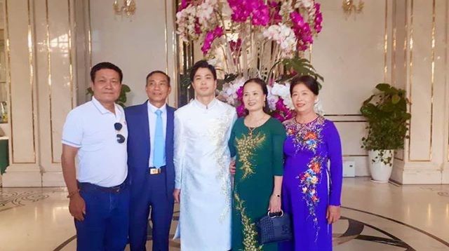 sau le an hoi bi mat lo hinh anh cong phuong rang ro ben co dau moi