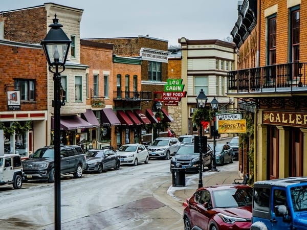 chiem nguong 12 thi tran xinh dep nhu buoc ra tu cau chuyen co tich o my