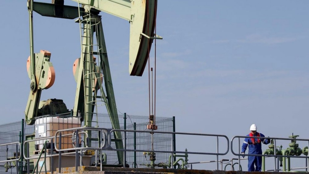 Thị trường dầu thế giới: Giá tăng vọt, hai lực cản chính và nhân tố bí ẩn Mỹ-Iran