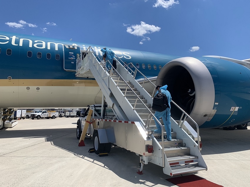 Chuyến bay thực hiện nghiêm các biện pháp phòng dịch 5K theo tiêu chuẩn quốc tế đối với tất cả mọi hành khách (Ảnh: VNA) Chuyến bay thực hiện nghiêm các biện pháp phòng dịch 5K theo tiêu chuẩn quốc tế đối với tất cả mọi hành khách (Ảnh: VNA)