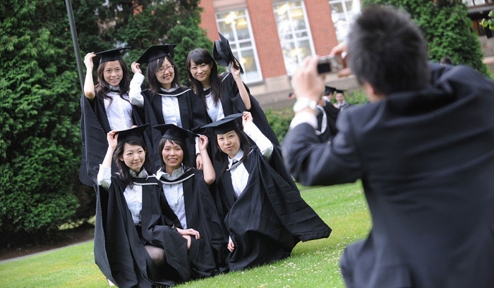 ‘Hút’ du học sinh Trung Quốc, Anh chớp cơ hội trở thành nền giáo dục 'đắt hàng" hàng đầu thế giới hut du hoc sinh trung quoc anh om mong tro thanh nen giao duc hang dau the gioi