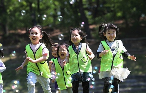 Hàn Quốc ‘đau đầu’ tìm cách giải thoát cuộc khủng khoảng về tỷ lệ sinh