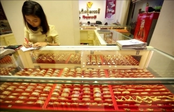 Chuyên gia dự đoán diễn biến tiếp theo của ‘cơn lốc’ giá vàng