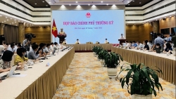 Hai kịch bản tăng trưởng kinh tế, sắp có gói hỗ trợ mới cho người lao động