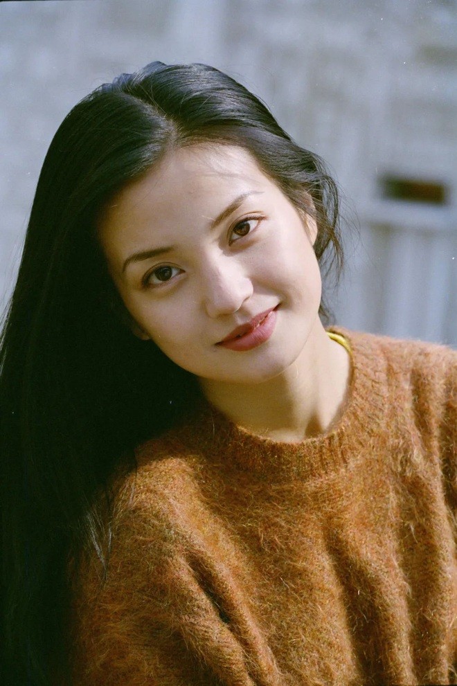 Cơn sốt 'đào' ảnh minh tinh Hoa ngữ: Ngỡ ngàng nhan sắc 'én nhỏ' Triệu Vy trong Hoàn Châu Cách Cách