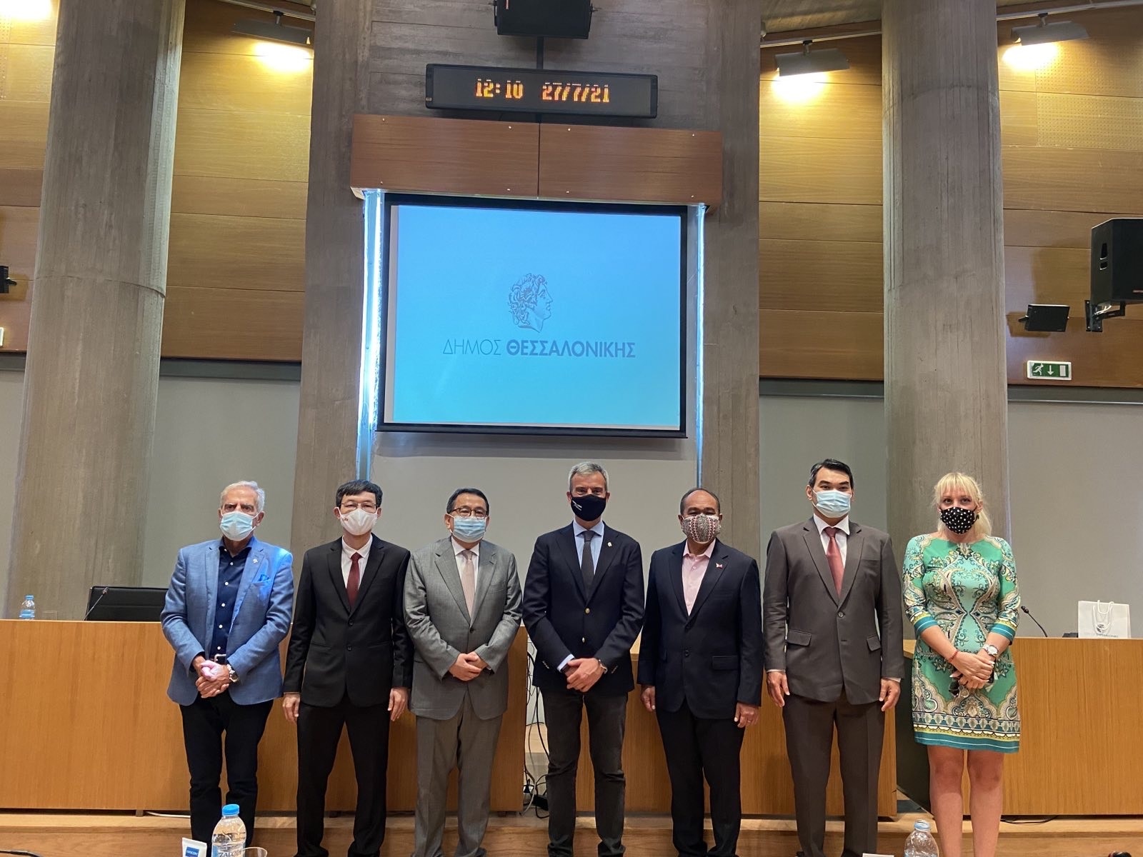 Đại sứ Lê Hồng Trường