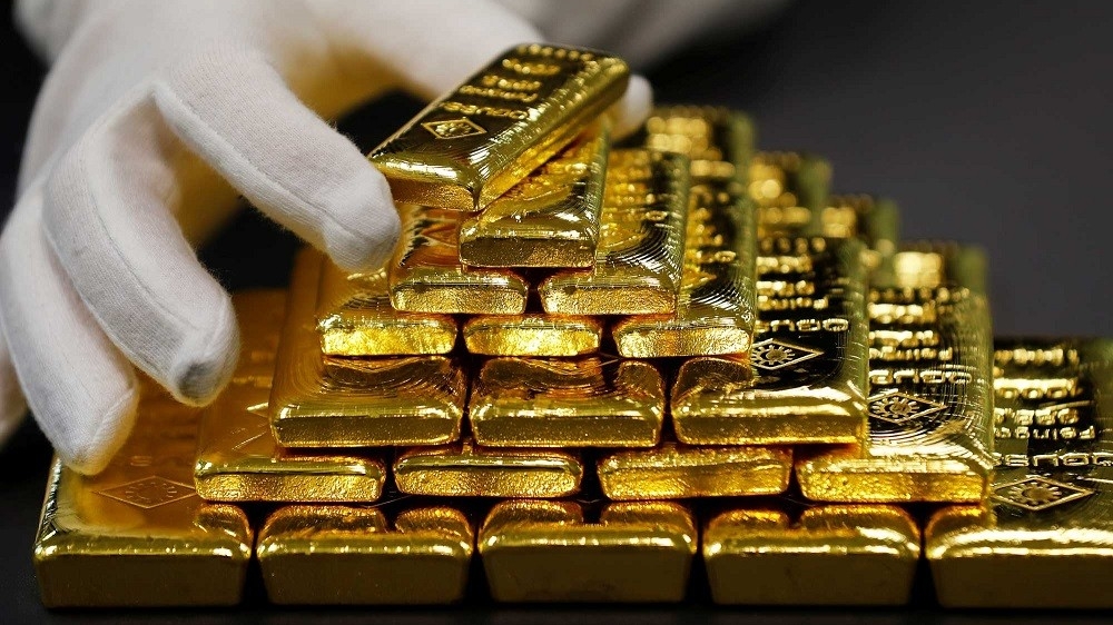 Giá vàng hôm nay 23/7: Giá vàng SJC vẫn 'một mình một chợ', 'đại gia' trang sức lãi khủng, vàng thế giới đảo chiều tạm thời