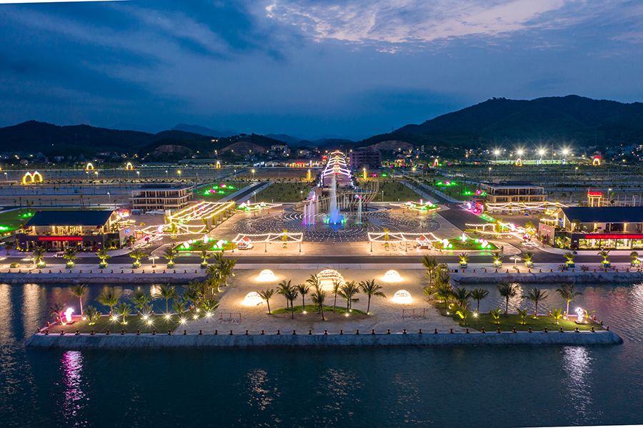 Khu đô thị Phương Đông được ví như “thành phố không ngủ”, biểu tượng giải trí về đêm mới ở Quảng Ninh. 2514-images1410254-aaaa