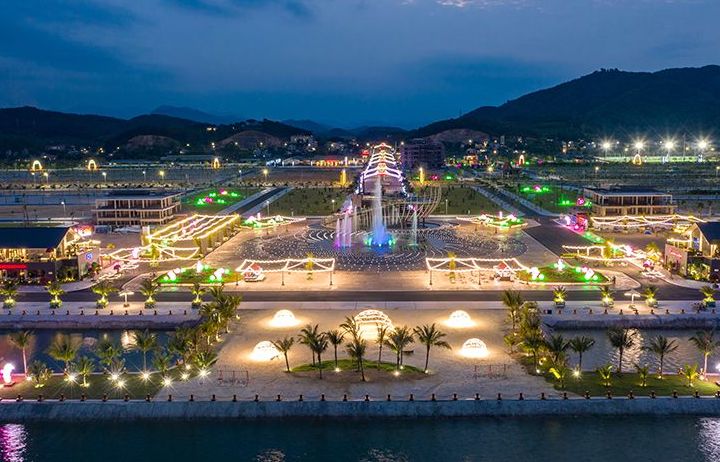 Thắp sáng ngành du lịch ‘không ngủ’, Quảng Ninh ‘kích hoạt’ kinh tế ban đêm