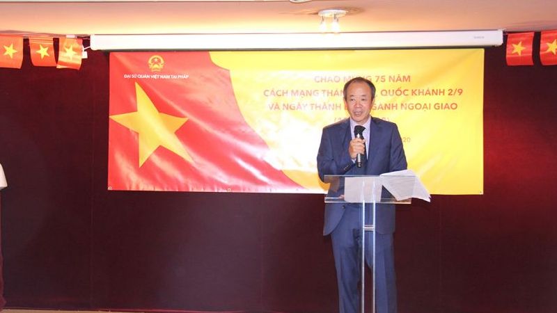 Long trọng tổ chức kỷ niệm 75 năm Quốc khánh và thành lập ngành Ngoại giao tại Pháp