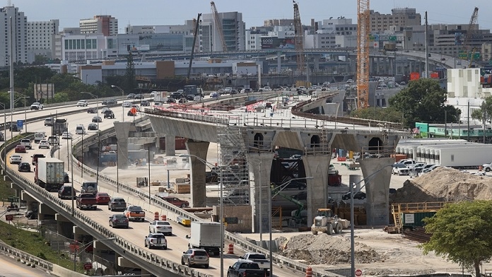 Kế hoạch đầu tư vào cơ sở hạ tầng Tổng thống Biden trị giá khoảng 1.000 tỷ USD Kế hoạch đầu tư vào cơ sở hạ tầng Tổng thống Biden trị giá khoảng 1.000 tỷ USD