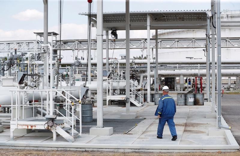 Nguồn cung dầu thô qua tuyến Druzhba tới Czech sắp được nối lại