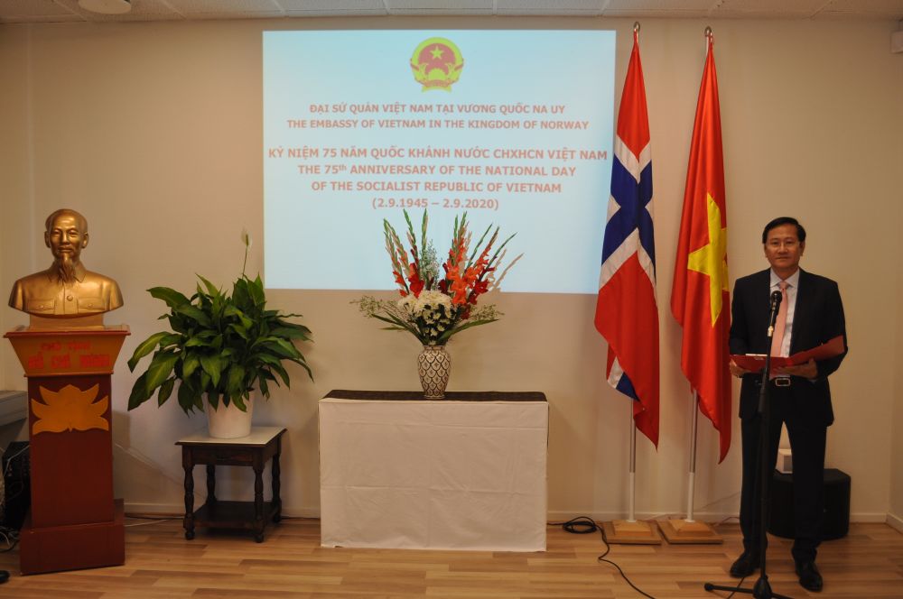 undefined 5355-dsc-0529