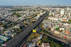 TS. Phùng Đức Tùng: Mở cửa nền kinh tế cần có lộ trình, vaccine Covid-19 là ‘vũ khí’