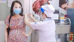 Phụ nữ mang thai tiêm vaccine Covid-19: Nếu sốt, dùng thuốc gì?