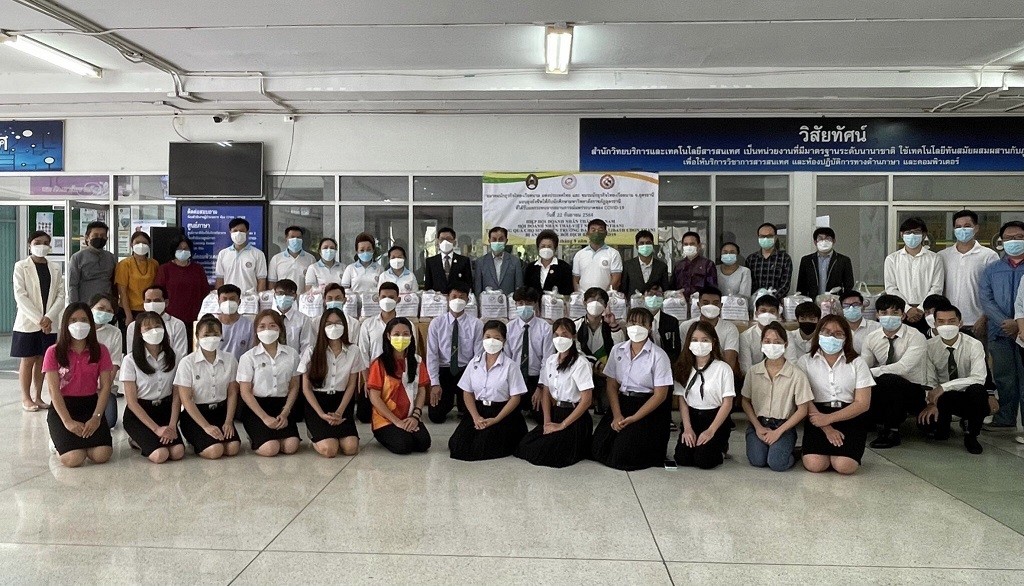 Trao quà và học bổng cho 60 sinh viên Thái Lan và Việt Nam tại Trường Đại học Hoàng gia Udon Thani