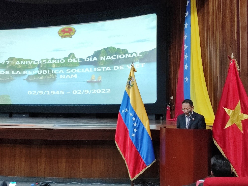 biểu diễn nghệ thuật kỷ niệm 77 năm Quốc khánh Việt Nam tại Venezuela biểu diễn nghệ thuật kỷ niệm 77 năm Quốc khánh Việt Nam tại Venezuela