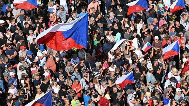 CH Czech: Người dân cảm nhận rõ sức ép giá cả tăng vọt, lạm phát sẽ ở mức trên 20%