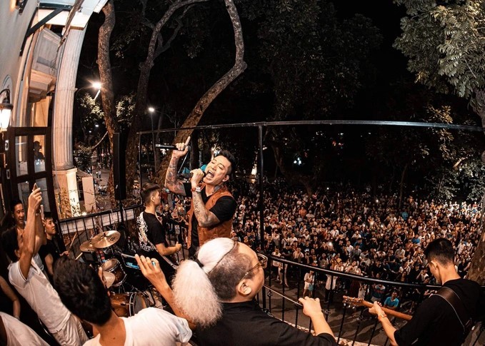 Chương trình Góc ban công, 'catxe 0 đồng' của ca sĩ Tuấn Hưng tiếp tục 'sáng đèn'