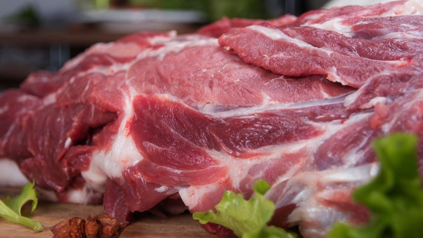 Giá heo hơi hôm nay 28/9: Giá heo hơi giảm rải rác, dao động 54.000-62.000 đồng/kg, thịt nhập tràn ngập thị trường