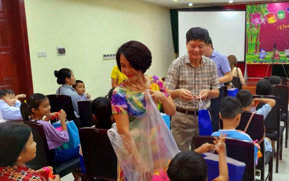 Trẻ em gốc Việt tại Preah Sihanouk, Campuchia đón Tết Trung thu ý nghĩa Trẻ em gốc Việt tại Preah Sihanouk, Campuchia đón Tết Trung thu ý nghĩa