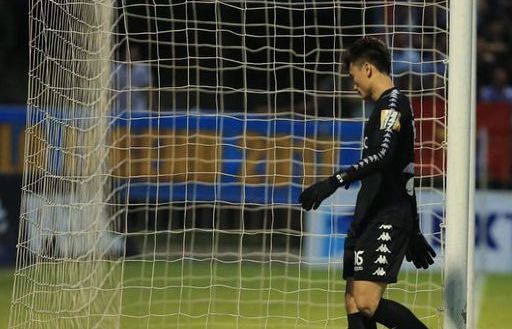 Úp mở việc chia tay CLB Hà Nội, đâu sẽ là bến đỗ cho Thủ môn Bùi Tiến Dũng?