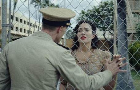 Ra mắt đúng thời điểm, Trận chiến Midway khiến đối thủ phòng vé lép vế