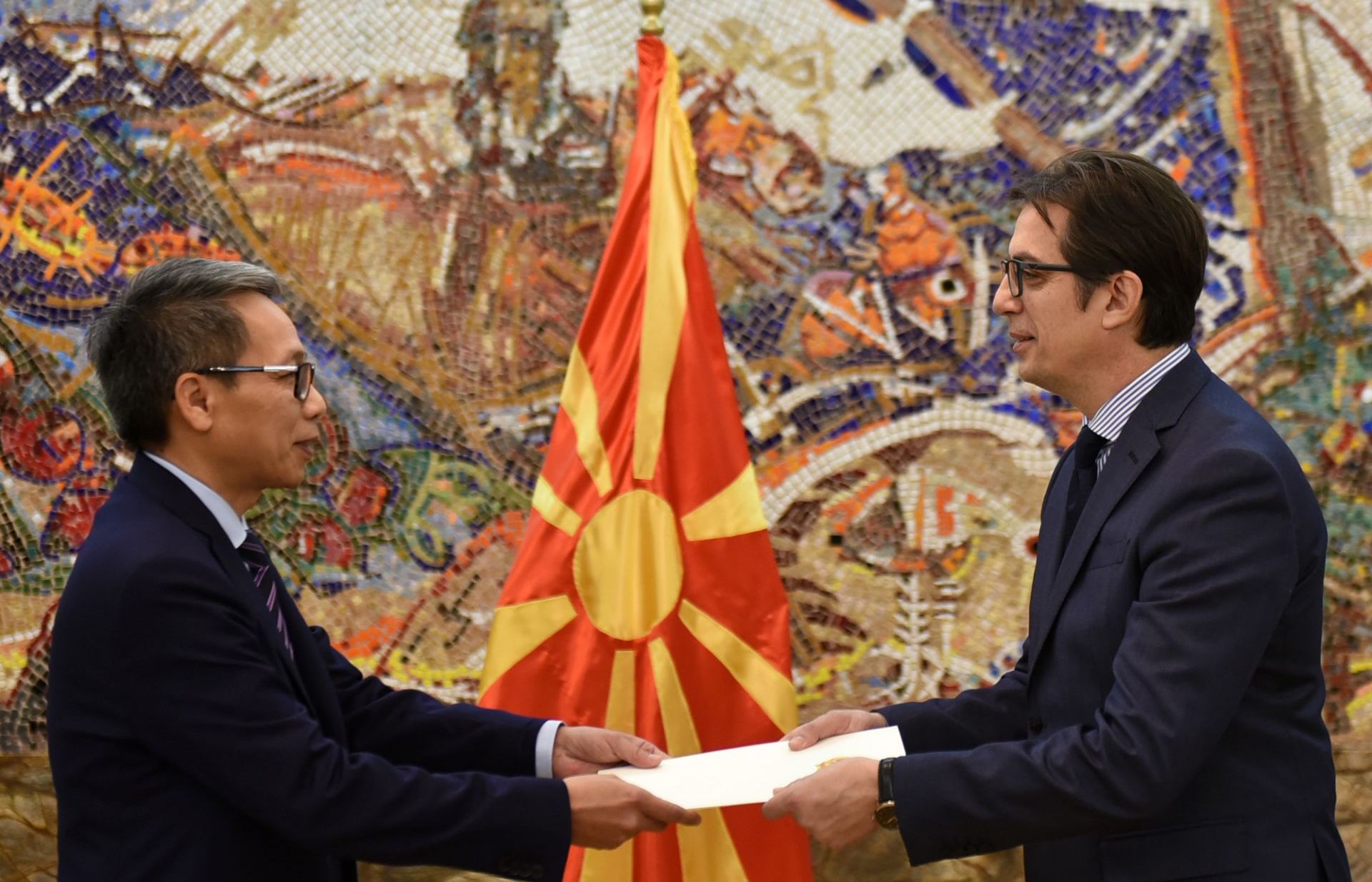 Đại sứ Đoàn Tuấn Linh trình Thư ủy nhiệm tại Cộng hòa Bắc Macedonia